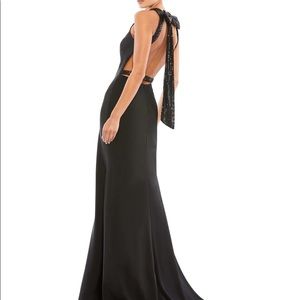 BLACK JERSEY EVENING GOWN W/ SEQUIN BOW BACK